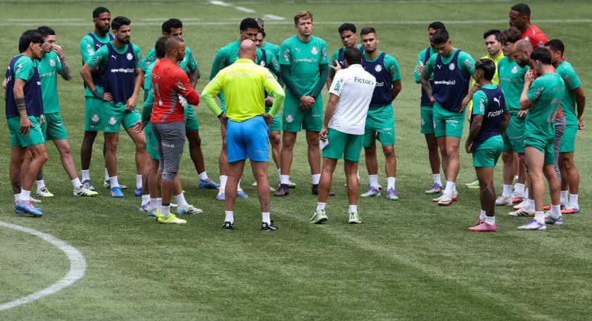 Abel comanda treino do Palmeiras no Allianz Parque