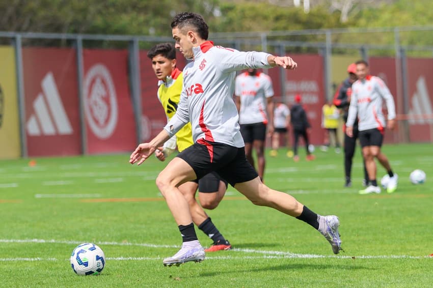 Rafael Borré, atacante do Internacional