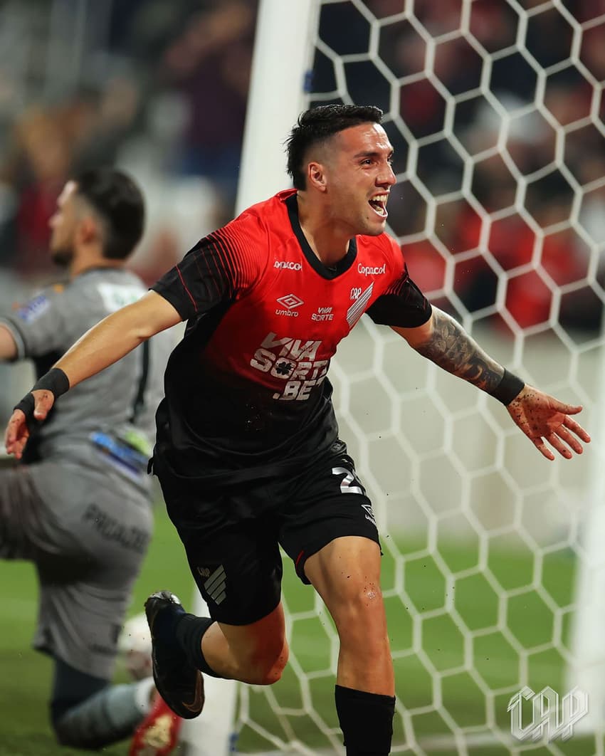 Benavídez Athletico Operário-PR gol comemoração