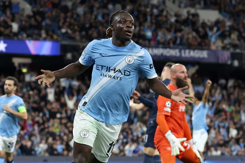 Doku foi o destaque do City contra o Liverpool para Guardiola (Foto: Darren Staples / AFP)