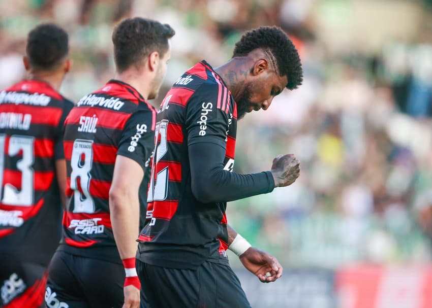 Emerson Royal Flamengo Grêmio
