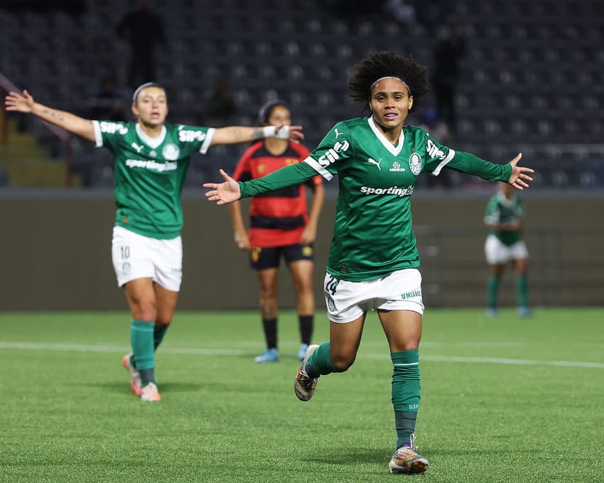 Greyci comemora gol em Palmeiras x Sport, pela Copa do Brasil Feminina. (Foto: Fabio Menotti/Palmeiras)