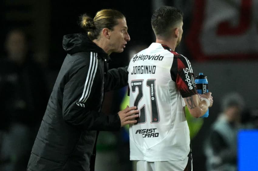 Filipe Luís Jorginho Flamengo Estudiantes