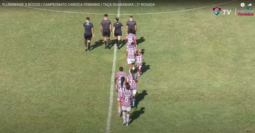 Time do Búzios entrou em campo atrasado contra o Fluminense no Carioca Feminino (Foto: Reprodução/FluTV)