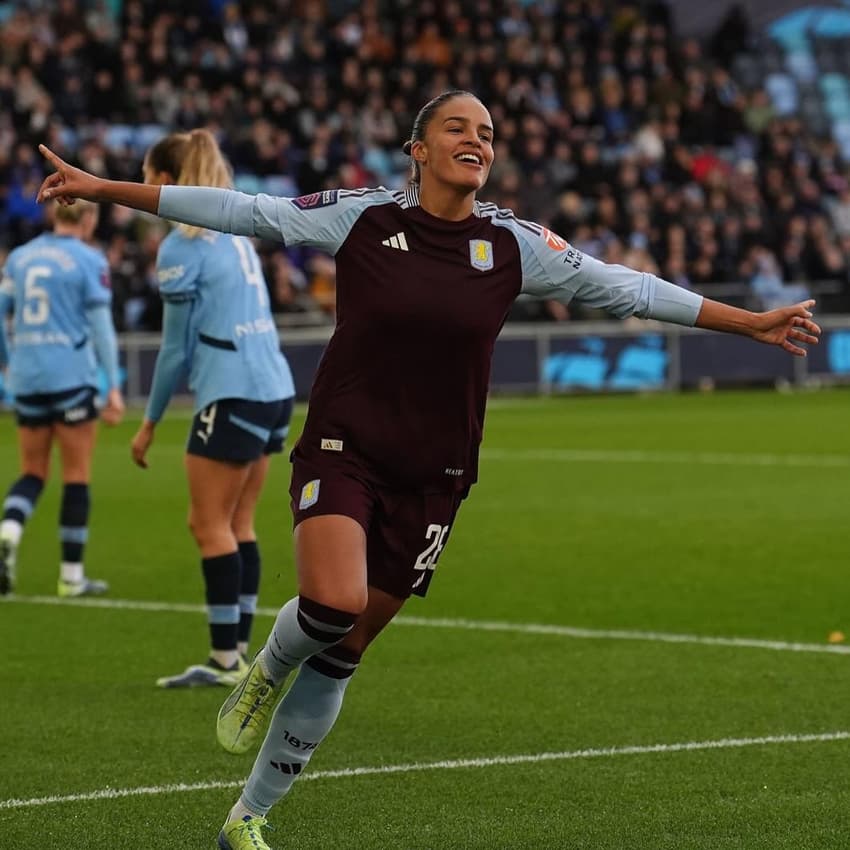 Gabi Nunes pelo Aston Villa na WSL (Foto: Reprodução/Instagram)