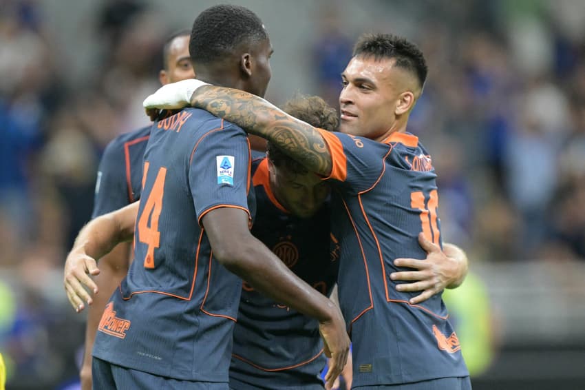 Jogadores da Inter de Milão comemorando o gol (Foto: Stefano Rellandini/AFP)