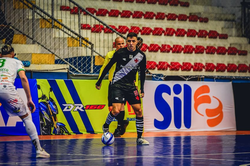 Raul Rocha em ação pelo futsal do Vasco (Foto: Divulgação / Vasco)