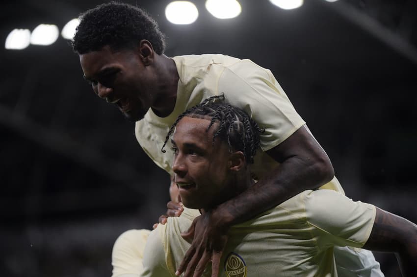 Kevin comemora gol pelo Shakhtar Donetsk nas Eliminatórias da Conference League