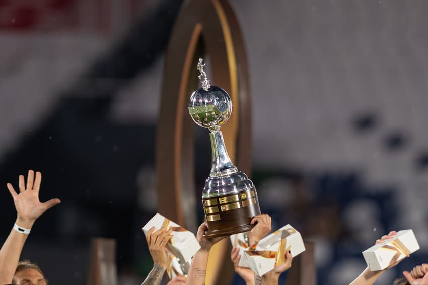 Taça da Libertadores Feminina, conquistada pelo Corinthians em 2024 (Foto: Staff Images Woman/Conmebol)