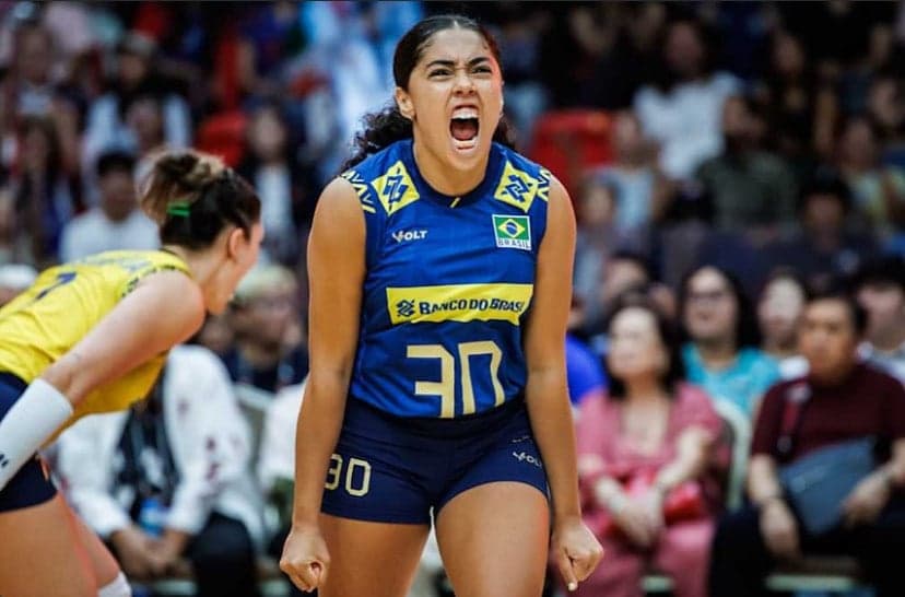 Marcelle Arruda com time na disputa do Bronze no Mundial de Vôlei Feminino (Foto: Reprodução/Instagram)