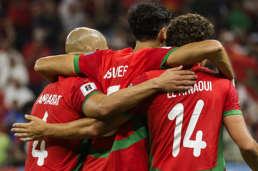 Marrocos comemorando o gol contra o Níger (Foto: Majid Bziouat/AFP)
