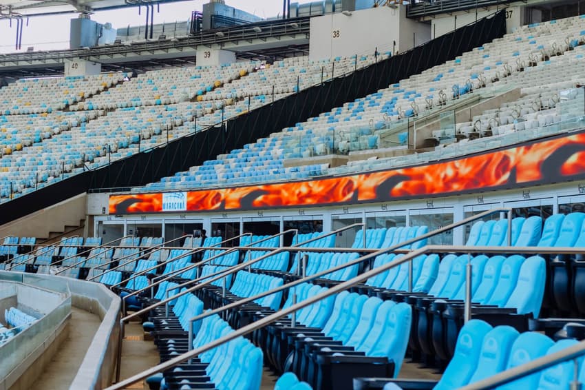 Novas faixas de led do Maracanã