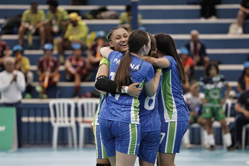 O Paraná foi o campeão da primeira divisão do futsal feminino (Foto: Juliana Ávila/COB)