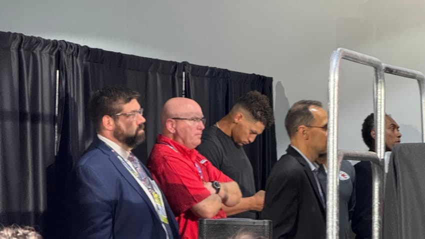 Patrick Mahomes Kansas City Chiefs NFL Brasil Los Angeles Chargers (1)