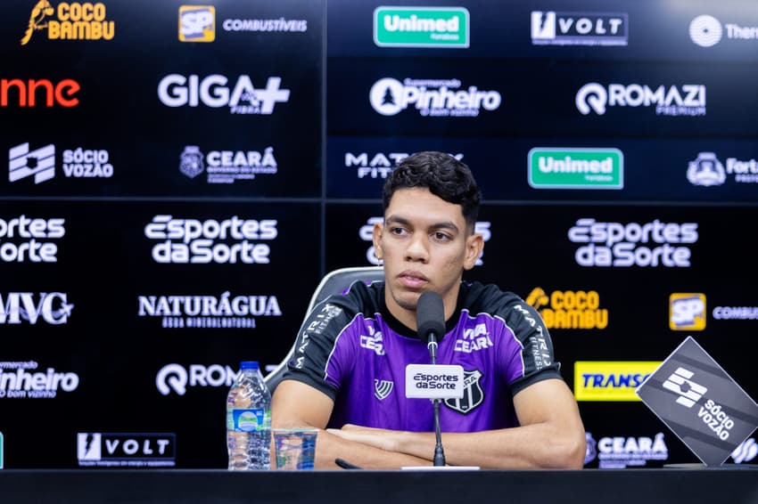 Paulo Baya, atacante do Ceará (Foto: Felipe Santos/Ceará SC)