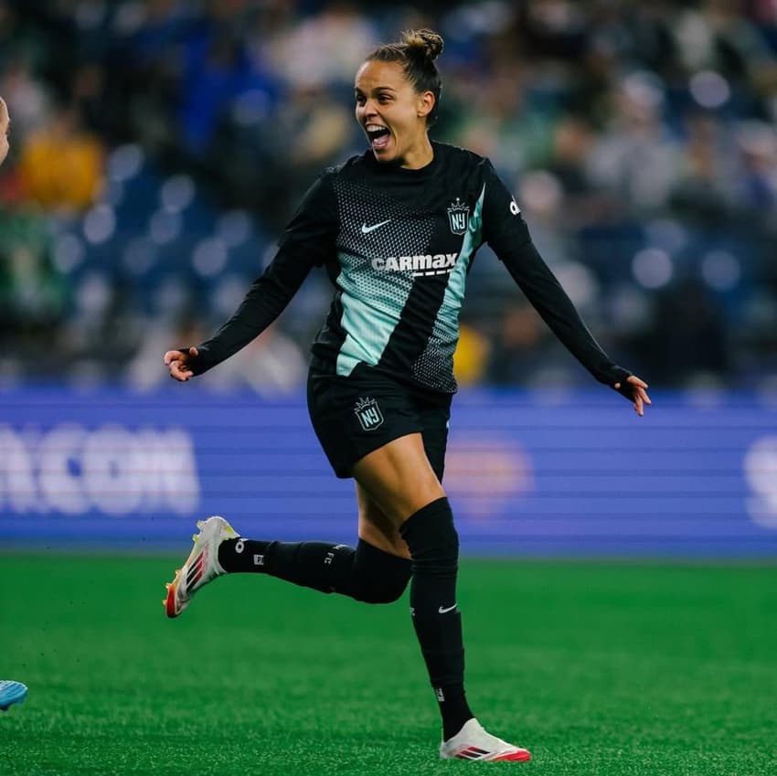 Gabi Portilho, da Seleção Brasileira, em campo pelo Gotham na NWSL (Foto: Reprodução/Gotham)