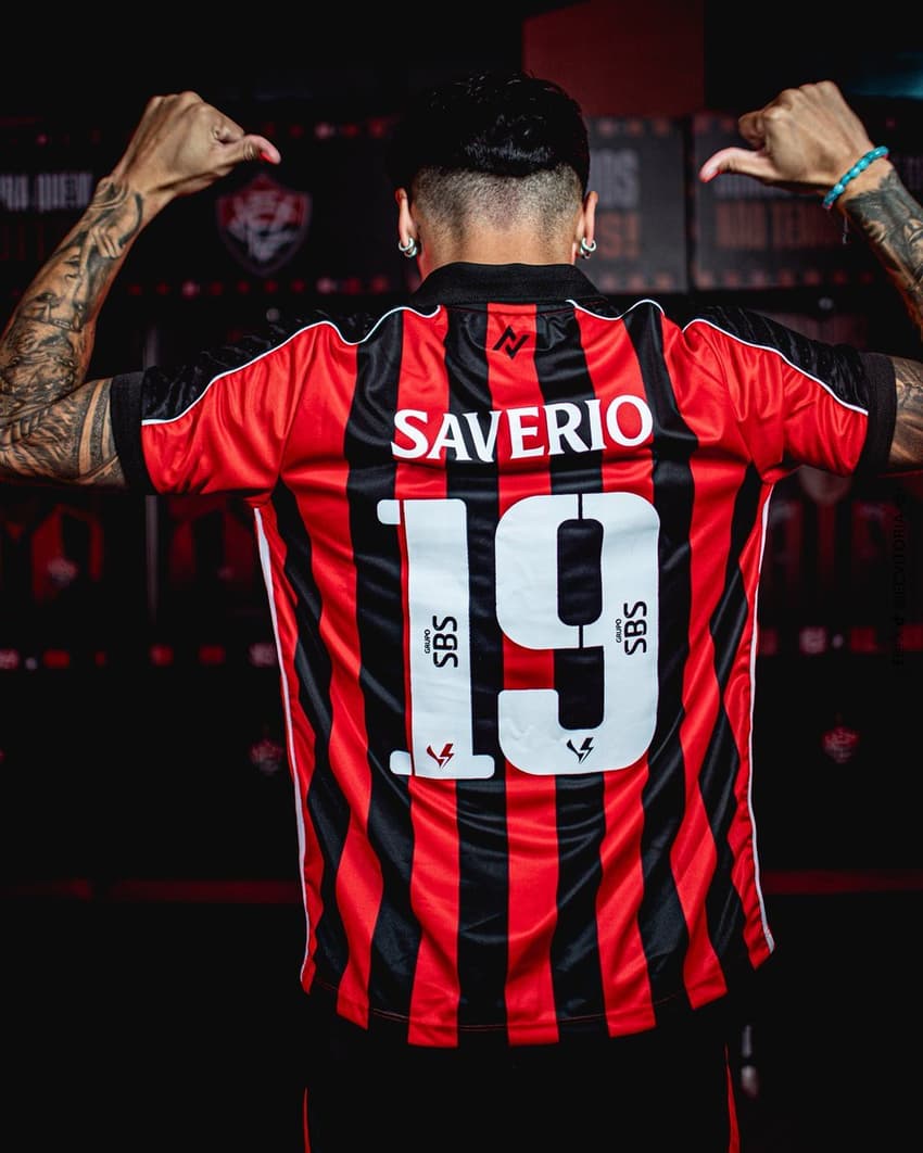 Kike Saverio vai usar a camisa 19 no Vitória (Foto: Victor Ferreira / EC Vitória)