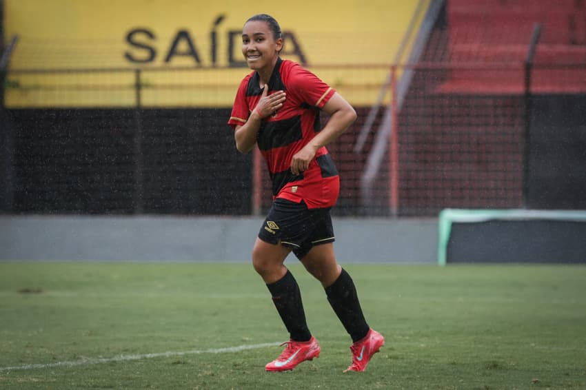 Jogadora do Sport comemora gol contra o Manaus, pela Copa do Brasil Feminina (Foto: Reprodução/Sport)