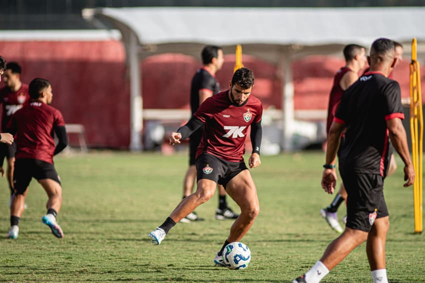 Jogadores do Vitória treinam no Barradão (Foto: Victor Ferreira / EC Vitória)