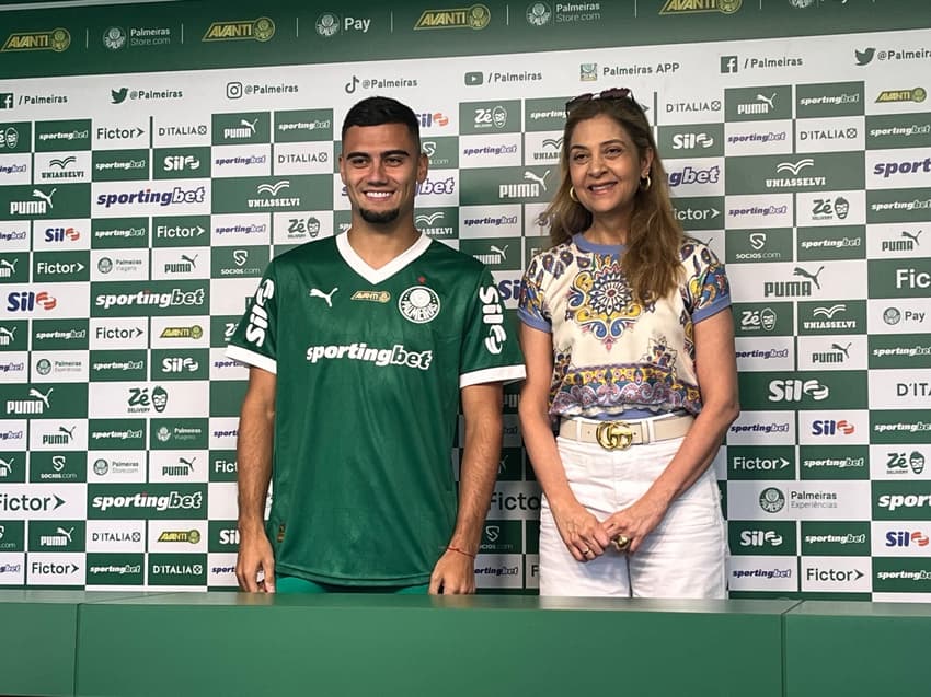 Leila Pereira, presidente do palmeiras, ao lado de Andreas Pereira