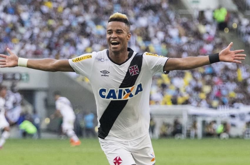 Rafael Silva comemora gol marcado pelo Vasco