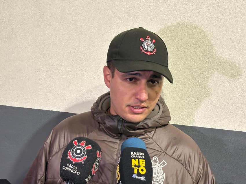 Lucas Piccinato fala após eliminação do Corinthians para o São Paulo na Copa do Brasil Feminina. (Foto: Giselly Corrêa/Lance!)