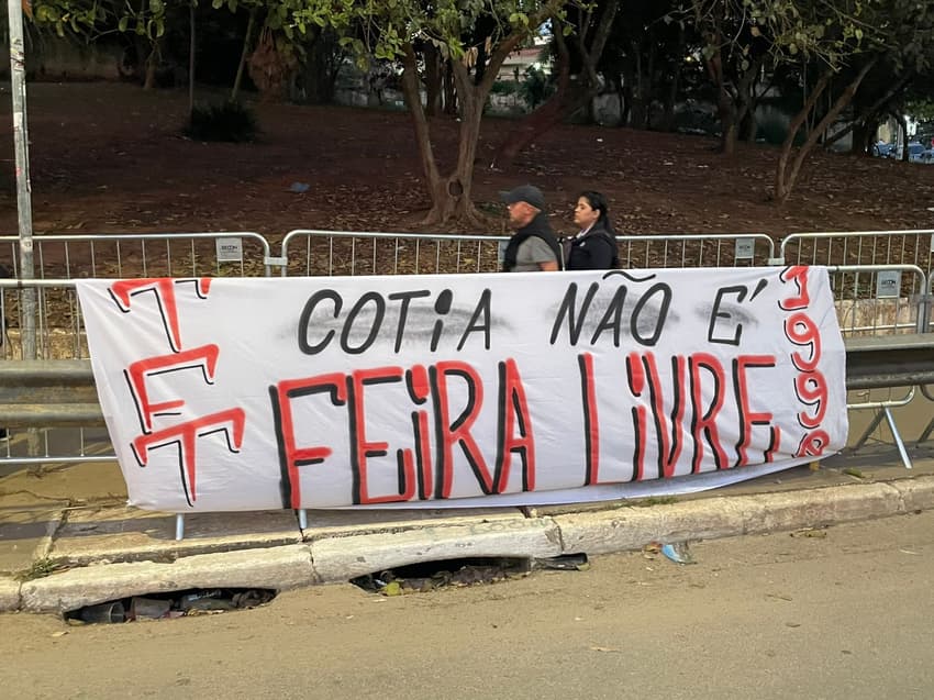 Torcida do São Paulo protesto