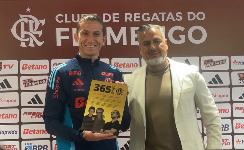 Filipe Luís e Boto