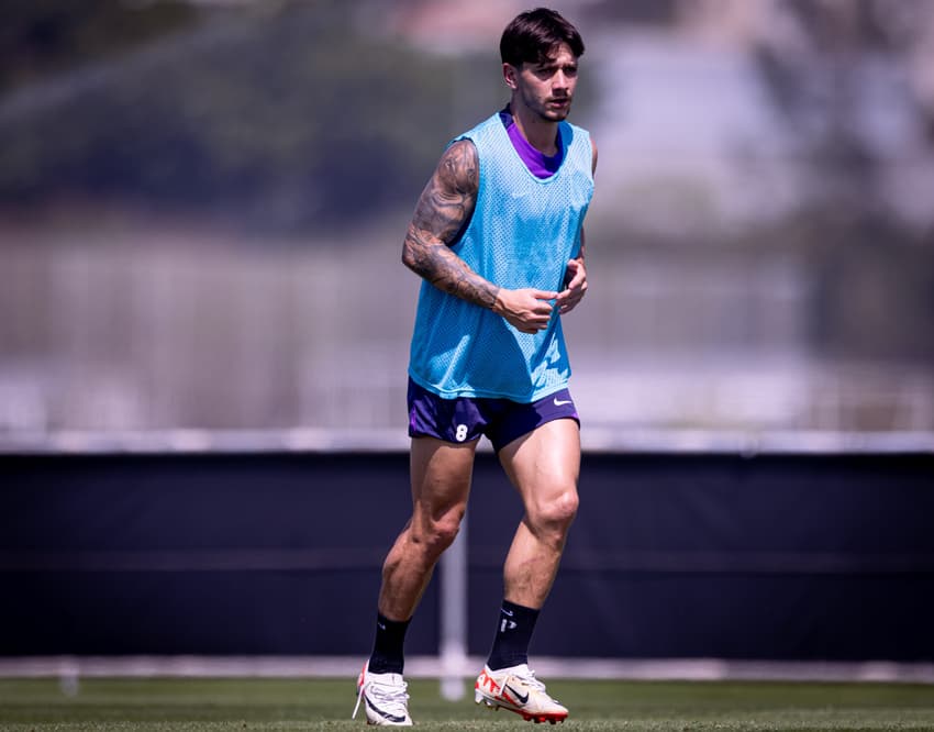 Garro durante treinamento do Corinthians