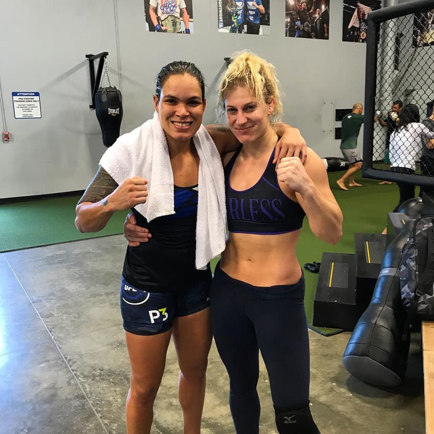 Amanda e Kayla foram companheiras de equipe (Foto: Reprodução Instagram Kayla Harrison)