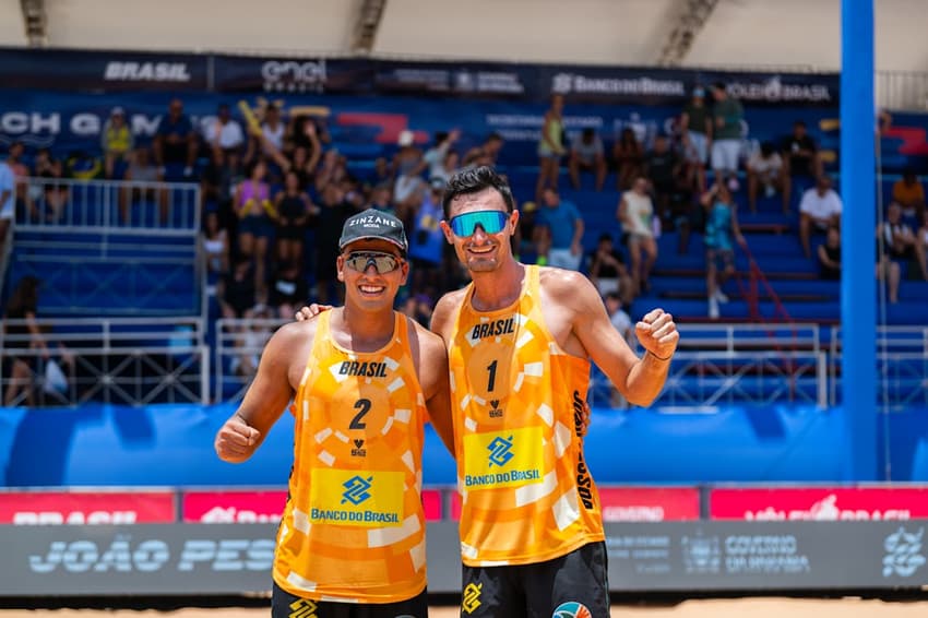Andre e Renato (Foto: Volleyballworld)