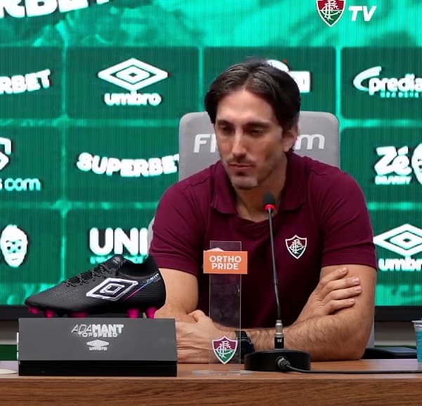 Luis Zubeldía foi apresentado no CT Carlos Castilho neste sábado