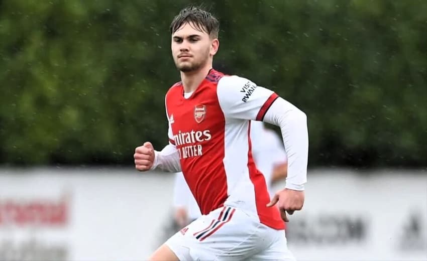 Billy Vigar atuou nas categorias de base do Arsenal (Foto: Reprodução/Arsenal)