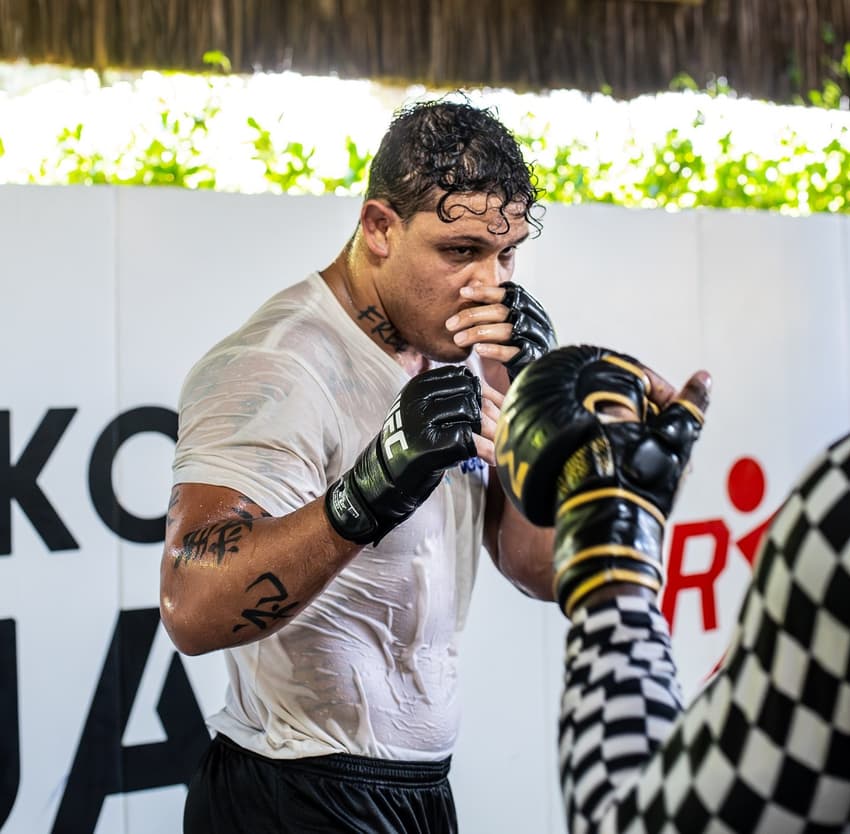 Caio Borralho busca vitória no UFC Paris (Foto: Reprodução Instagram Caio Borralho)