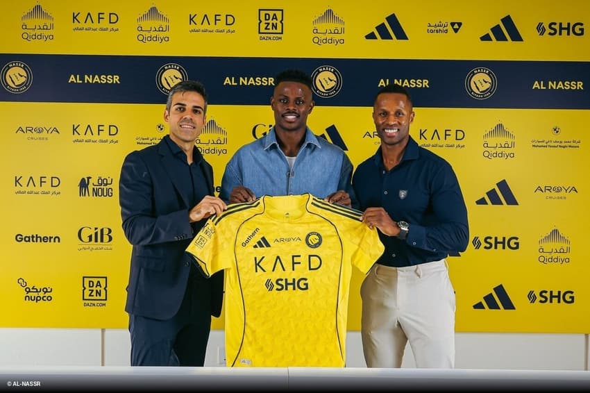 Haroune Camara é anunciado como novo reforço do Al-Nassr (Foto: Reprodução/Al-Nassr)