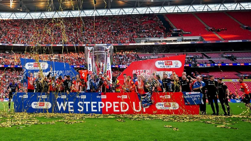 Última vaga de acesso à Premier League é decidida em Wembley (Foto: Reprodução/Championship)