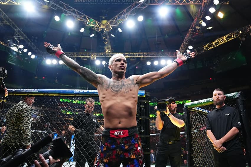 Charles Oliveira lidera a Seleção Brasileira no UFC Rio (Foto: Reprodução Instagram charlesdobronxs)