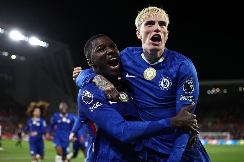 Chelsea e Brentford empataram em 2 a 2, pela Premier League (Foto: HENRY NICHOLLS / AFP)