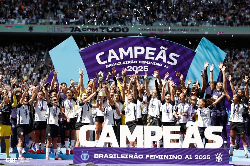 Corinthians campeão do Brasileirão Feminino 2025 diante do Cruzeiro. (Foto: Rafael Ribeiro/CBF)