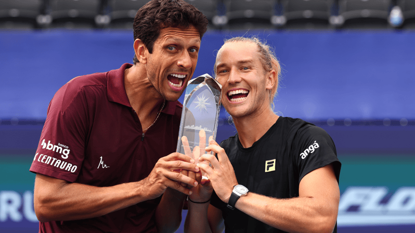 Marcelo Melo (e) e Rafael Matos foram campeões de Winston Salem, em agosto (Divulgação/ATP)