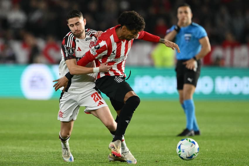 Estudiantes e Flamengo se enfrentam na Argentina pelas quartas da Libertadores
