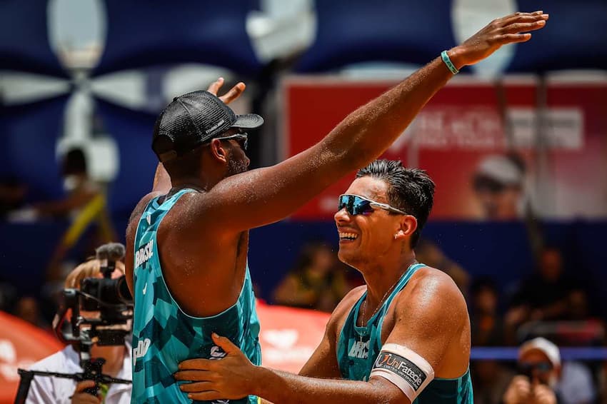 evandro e arthur - Elite 16 (Foto: Volleyball World)