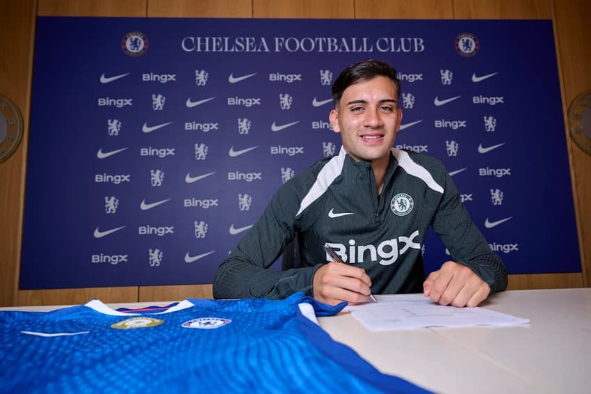 Facundo Buonanotte foi anunciado pelo Chelsea (Foto: Divulgação / Chelsea)