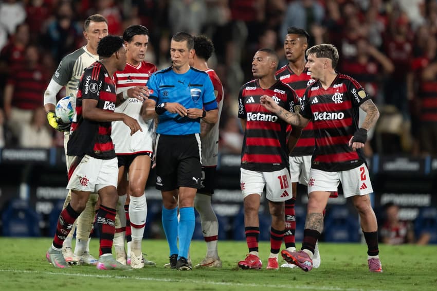 Flamengo Estudiantes arbitragem Libertadores