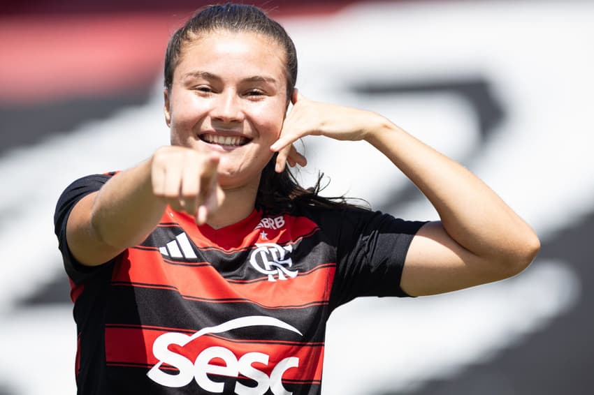 Maria Fernanda comemora seu gol pelo Flamengo na final do Carioca Feminino Sub-20 (Foto: AMriaana Sá/CRF)