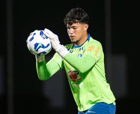 Bruninho, filho de Eliza Samudio, pela Seleção (Foto: Reprodução)
