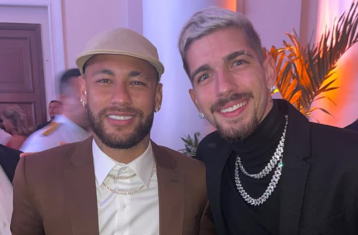 Flavia Saraiva assumiu romance com Tulinho
