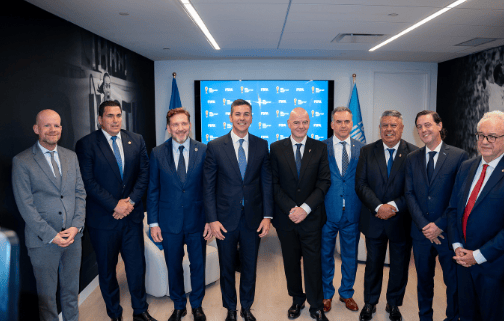 Dirigentes sul-americanos e presidentes do Uruguai e do Paraguai se encontraram com Infantino