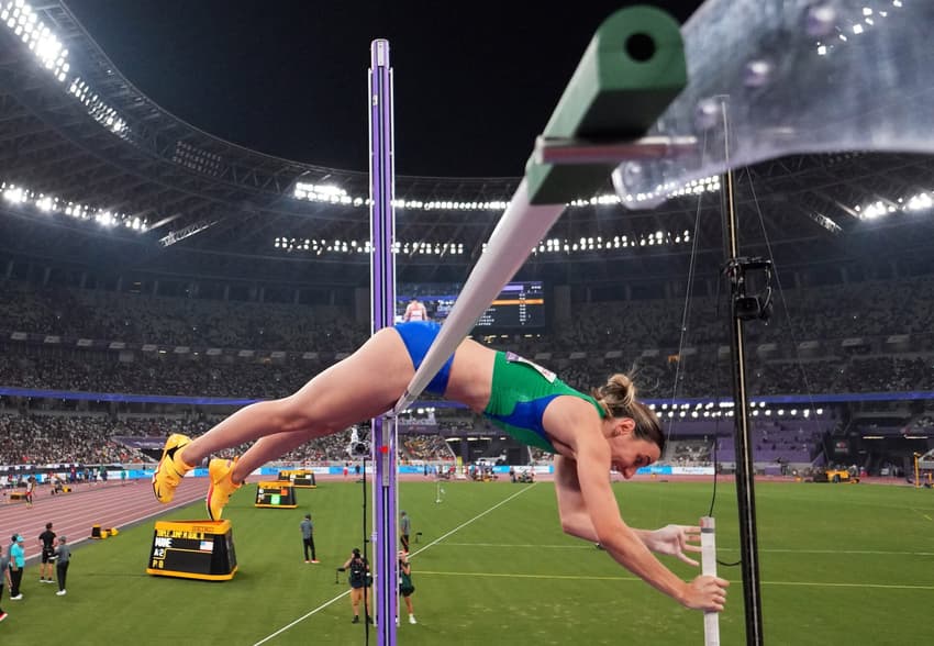 Juliana Campos durante disputa do Mundial de Atletismo em Tóquio 