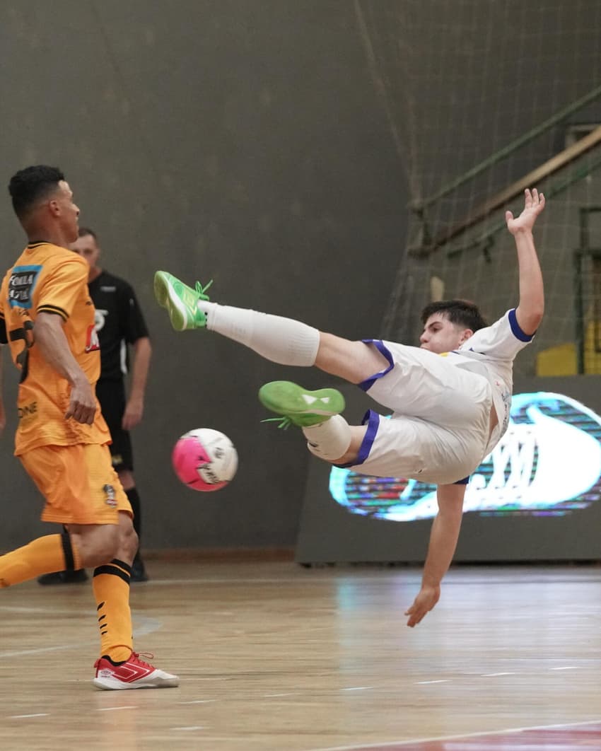 Partida foi válida pelo Grupo B da primeira fas